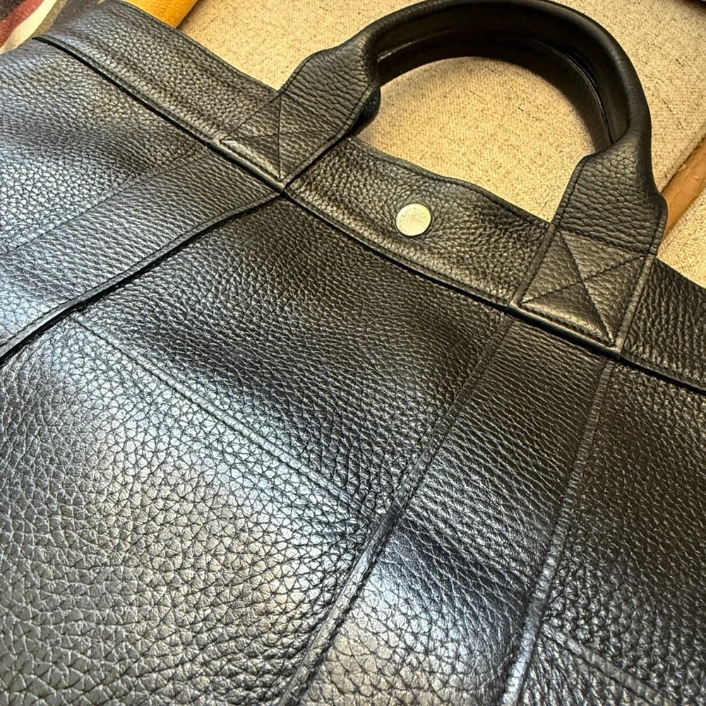 Hermès Unisex Black Leather Tote Bag – Classic Pebbled Carryall- shopping